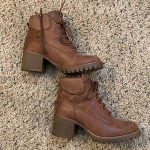 crown vintage calista combat boot size 8